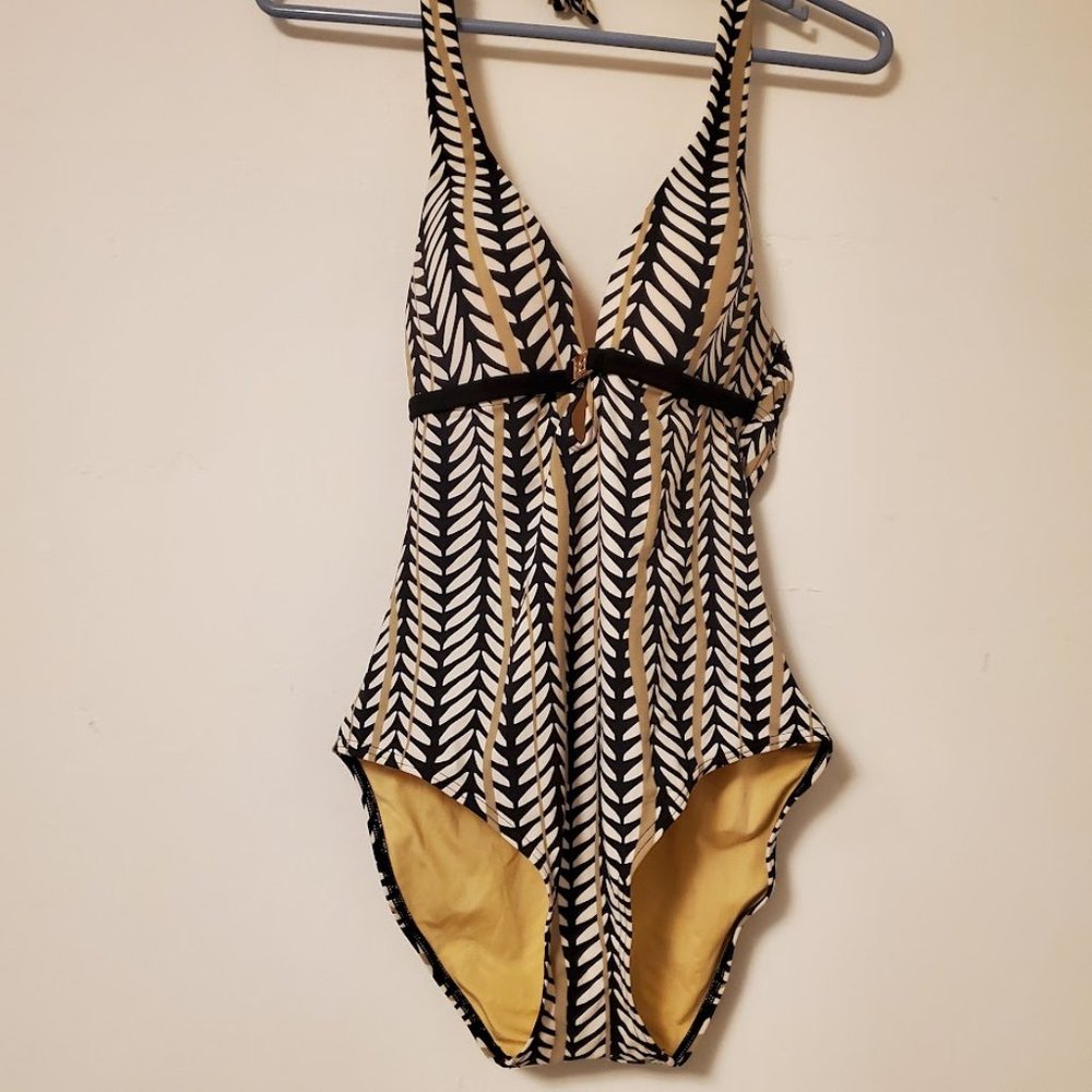 ⭐️BCBG Max Azria One-Piece Swimsuit⭐️
